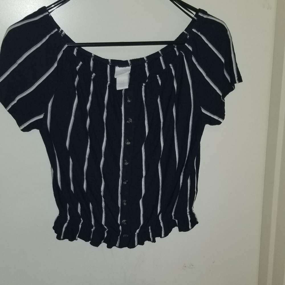Like new adorable H&M top